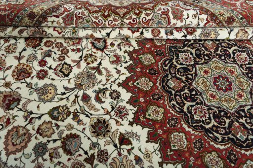 Surface texture of New Tabriz rug with natural Cork and intricate pattern