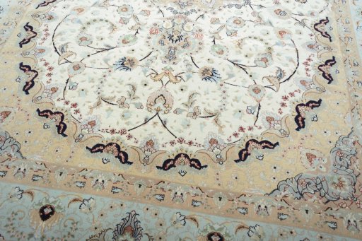 Close-up detail of New Tabriz rug from Iran / Persia showing Cork weave