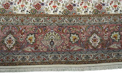 Central medallion detail of New Tabriz rug from Iran / Persia