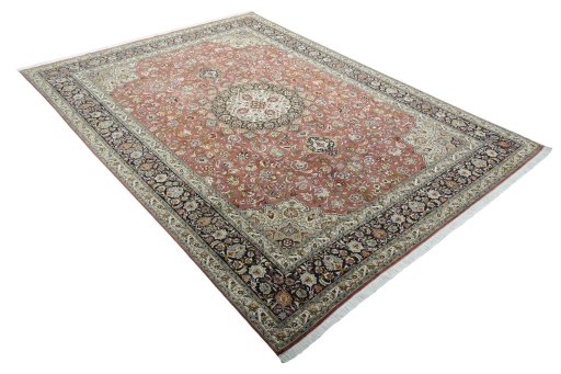 Close-up detail of New Tabriz rug from Iran / Persia showing Cork weave