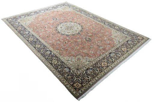 Close-up detail of New Tabriz rug from Iran / Persia showing Cork weave