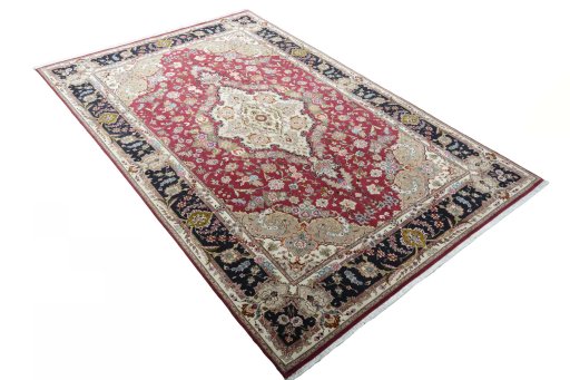 Close-up detail of New Tabriz rug from Iran / Persia showing Cork weave