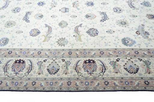 Close-up detail of New Tabriz rug from Iran / Persia showing Cork weave