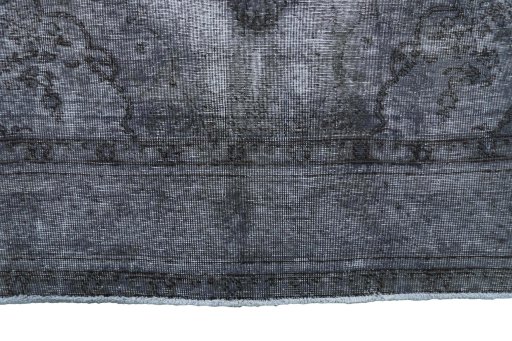 Full view of 1970s Tabriz rug from Iran / Persia, 290 × 190 cm in Gray tones
