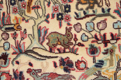 Corner detail of 1980s Tabriz rug showing border pattern and Wool pile