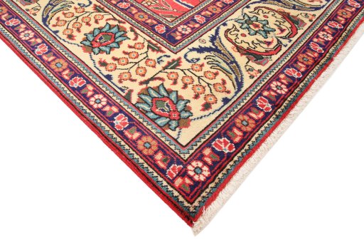 Central medallion detail of 2000s Tabriz rug from Iran / Persia