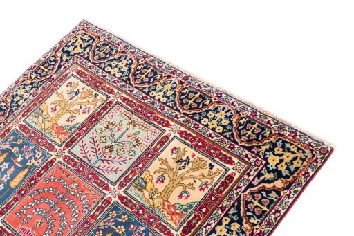 Surface texture of 2005s Tabriz rug with natural Wool and intricate pattern