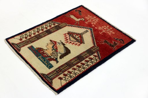 Corner detail of 1990s Tabriz rug showing border pattern and Wool pile