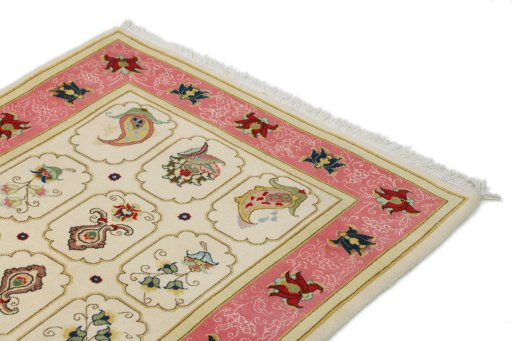 Surface texture of New Tabriz rug with natural Wool and intricate pattern
