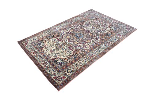 Close-up detail of 1900s Tehran rug from Iran / Persia showing Wool weave