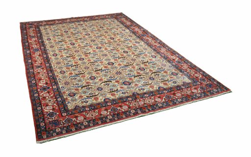 Corner detail of 2000s Varamin rug showing border pattern and Wool pile