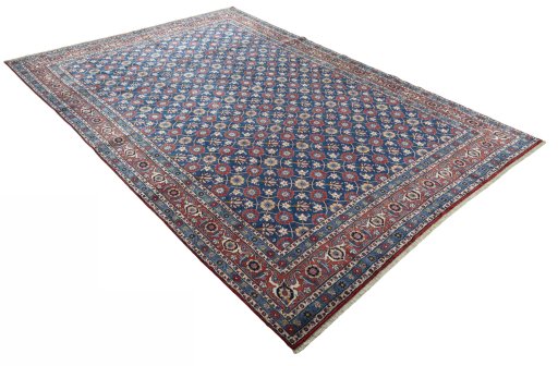 Close-up detail of 1950s Varamin rug from Iran / Persia showing Wool weave