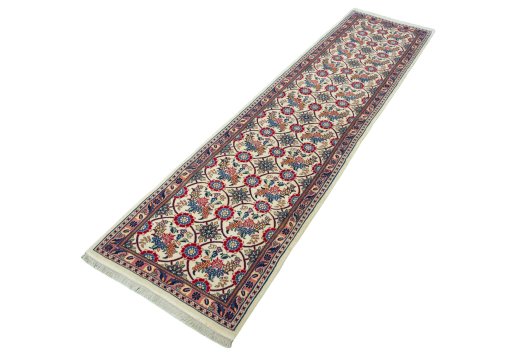 Corner detail of New Varamin rug showing border pattern and Wool pile
