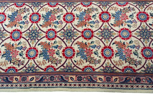 Close-up detail of New Varamin rug from Iran / Persia showing Wool weave