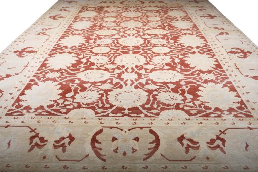 Surface texture of New Yazd rug with natural Wool and intricate pattern