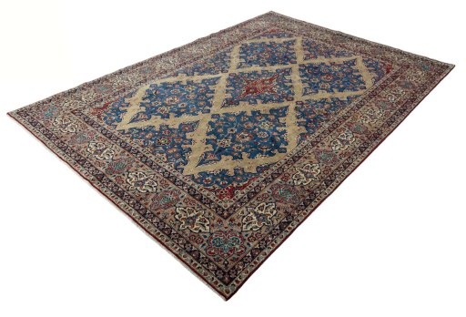 Corner detail of 1970s Yazd rug showing border pattern and Wool pile