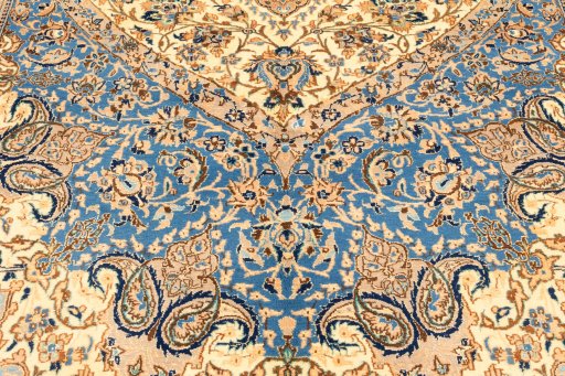 Close-up detail of New Nain 6La with Silk rug from Iran / Persia showing Wool weave