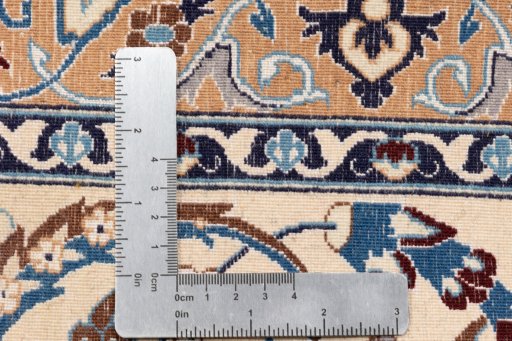 Central medallion detail of 2020s Nain 6La with Silk rug from Iran / Persia
