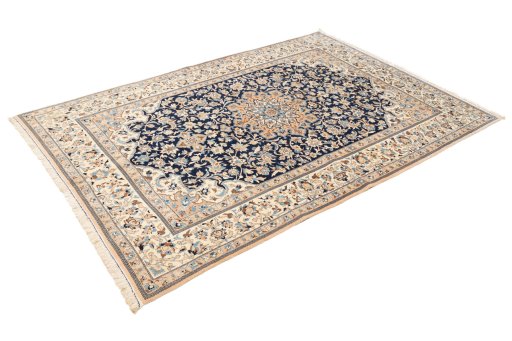 Close-up detail of 2019s Nain 6La with Silk rug from Iran / Persia showing Wool weave