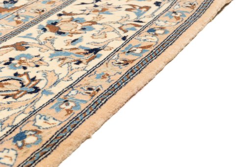Close-up detail of 2019s Nain 6La with Silk rug from Iran / Persia showing Wool weave