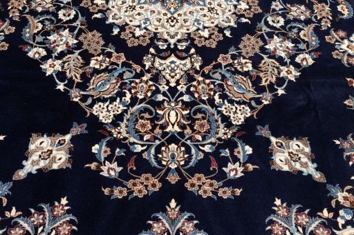 Corner detail of 2021s Nain 6La with Silk rug showing border pattern and Wool pile