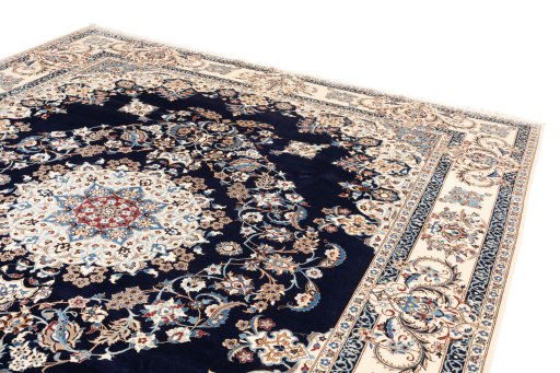Surface texture of 2021s Nain 6La with Silk rug with natural Wool and intricate pattern