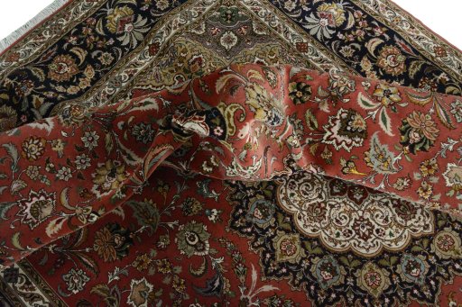 Close-up detail of New Tabriz 50/60/70 Raj rug from Iran / Persia showing Cork weave