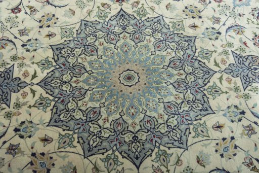 Central medallion detail of New Tabriz 50/60/70 Raj rug from Iran / Persia