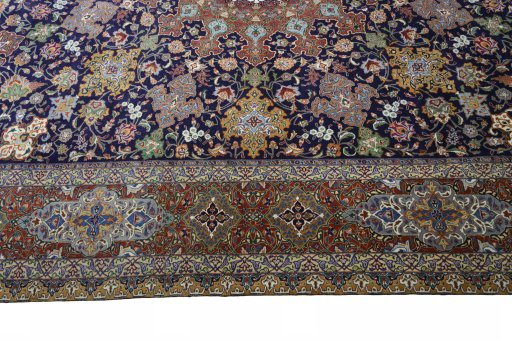 Close-up detail of 1970s Tabriz 50/60/70 Raj rug from Iran / Persia showing Cork weave