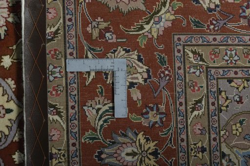 Central medallion detail of New Tabriz 50/60/70 Raj rug from Iran / Persia
