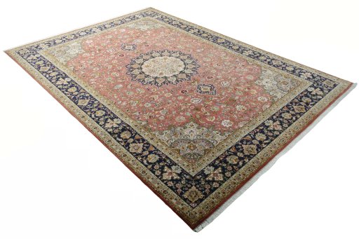 Close-up detail of New Tabriz 50/60/70 Raj rug from Iran / Persia showing Cork weave