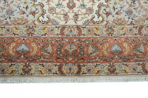 Corner detail of New Tabriz 50/60/70 Raj rug showing border pattern and Cork pile