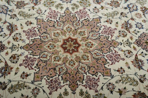 Central medallion detail of New Tabriz 50/60/70 Raj rug from Iran / Persia