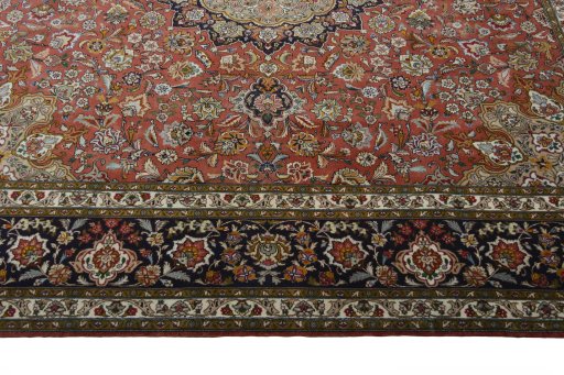 Corner detail of New Tabriz 50/60/70 Raj rug showing border pattern and Cork pile