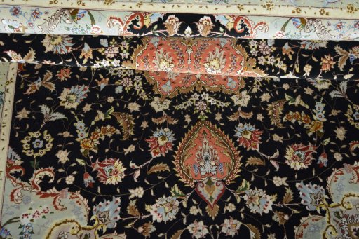 Close-up detail of New Tabriz 50/60/70 Raj rug from Iran / Persia showing Cork weave
