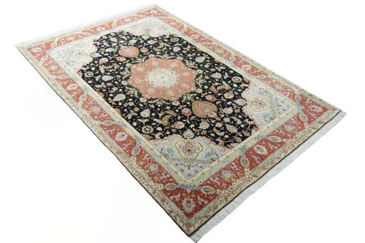 Close-up detail of New Tabriz 50/60/70 Raj rug from Iran / Persia showing Cork weave