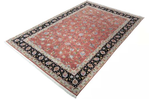 Corner detail of New Tabriz 50/60/70 Raj rug showing border pattern and Cork pile