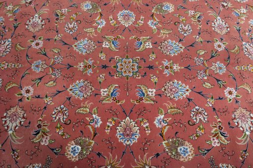 Central medallion detail of New Tabriz 50/60/70 Raj rug from Iran / Persia