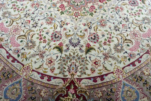 Close-up detail of New Tabriz 50/60/70 Raj rug from Iran / Persia showing Cork weave