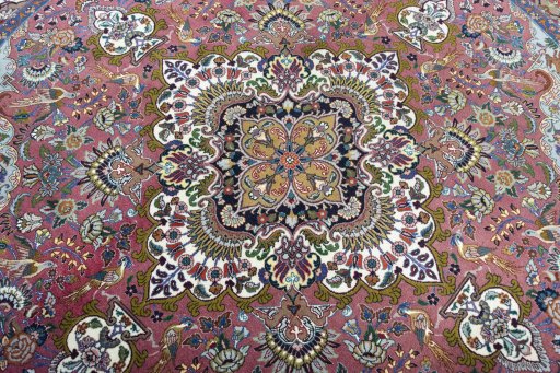 Central medallion detail of New Tabriz 50/60/70 Raj rug from Iran / Persia