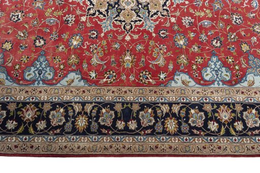 Corner detail of New Tabriz 50/60/70 Raj rug showing border pattern and Cork pile