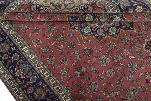Close-up detail of New Tabriz 50/60/70 Raj rug from Iran / Persia showing Cork weave
