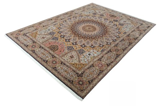 Corner detail of New Tabriz 50/60/70 Raj rug showing border pattern and Cork pile