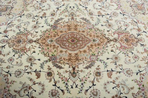 Central medallion detail of New Tabriz 50/60/70 Raj rug from Iran / Persia
