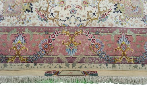Close-up detail of 2000s Tabriz 50/60/70 Raj rug from Iran / Persia showing Cork weave