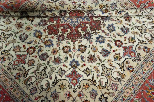 Close-up detail of 2000s Tabriz 50/60/70 Raj rug from Iran / Persia showing Cork weave