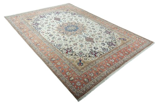 Close-up detail of 2000s Tabriz 50/60/70 Raj rug from Iran / Persia showing Cork weave