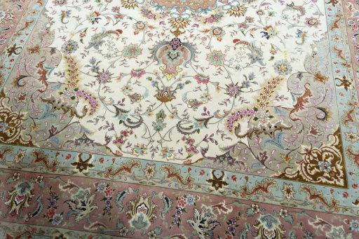 Close-up detail of 2000s Tabriz 50/60/70 Raj rug from Iran / Persia showing Cork weave