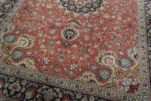 Close-up detail of 2000s Tabriz 50/60/70 Raj rug from Iran / Persia showing Cork weave