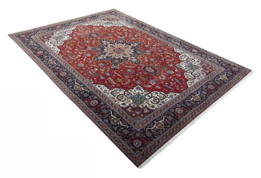 Close-up detail of 2000s Tabriz 50/60/70 Raj rug from Iran / Persia showing Cork weave